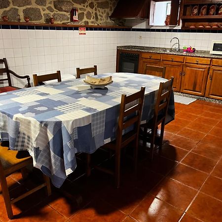 Gasthaus Casa Padre Alexandre Covide Exterior foto