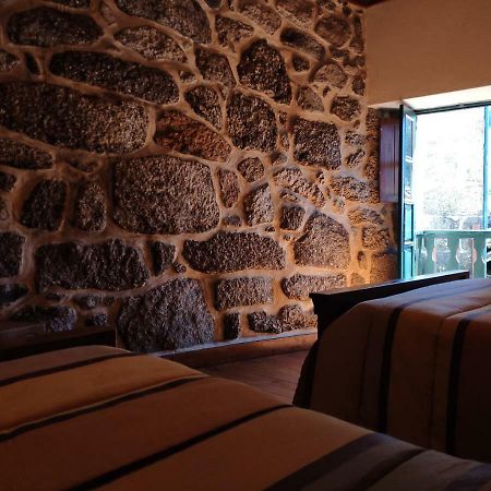 Gasthaus Casa Padre Alexandre Covide Exterior foto