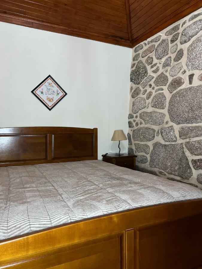 Gasthaus Casa Padre Alexandre Covide Exterior foto