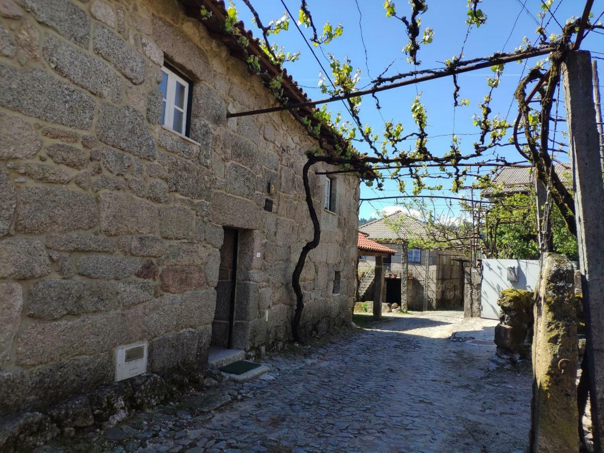 Gasthaus Casa Padre Alexandre Covide Exterior foto